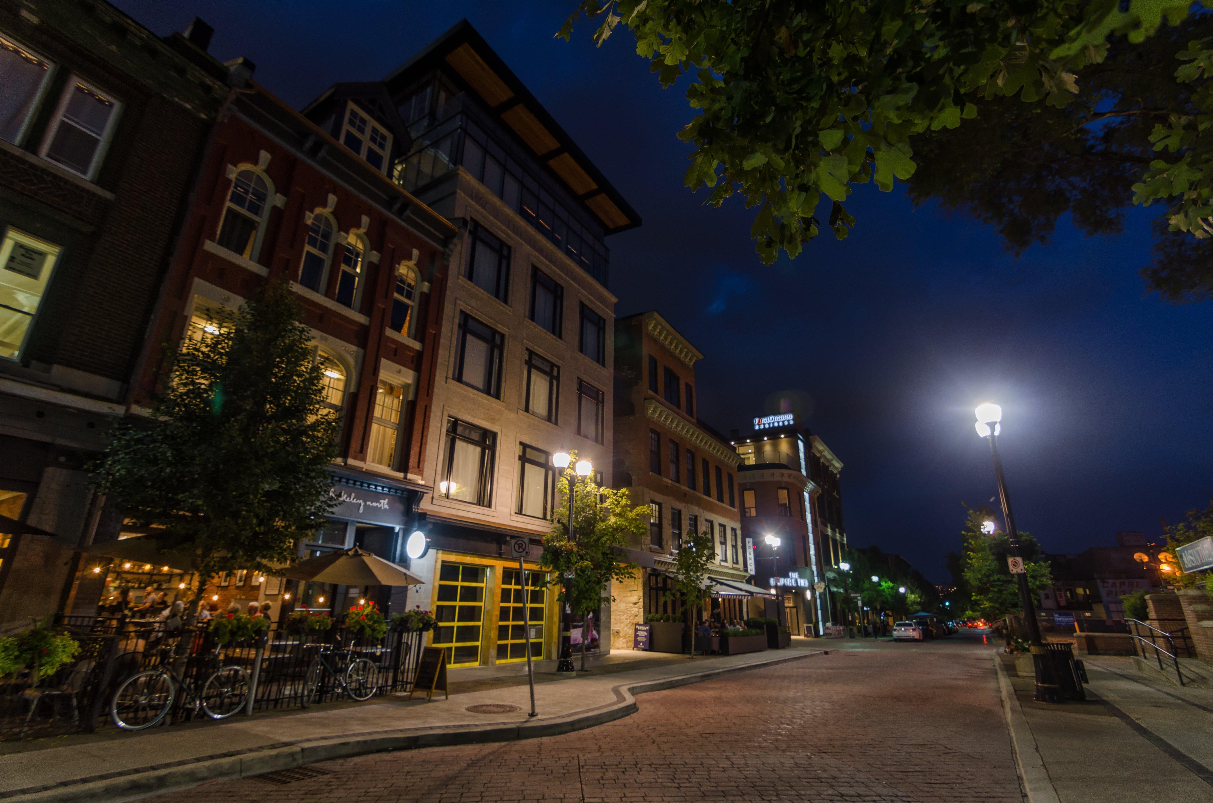 Staybridge Suites Hamilton - Downtown, An Ihg Hotel Buitenkant foto