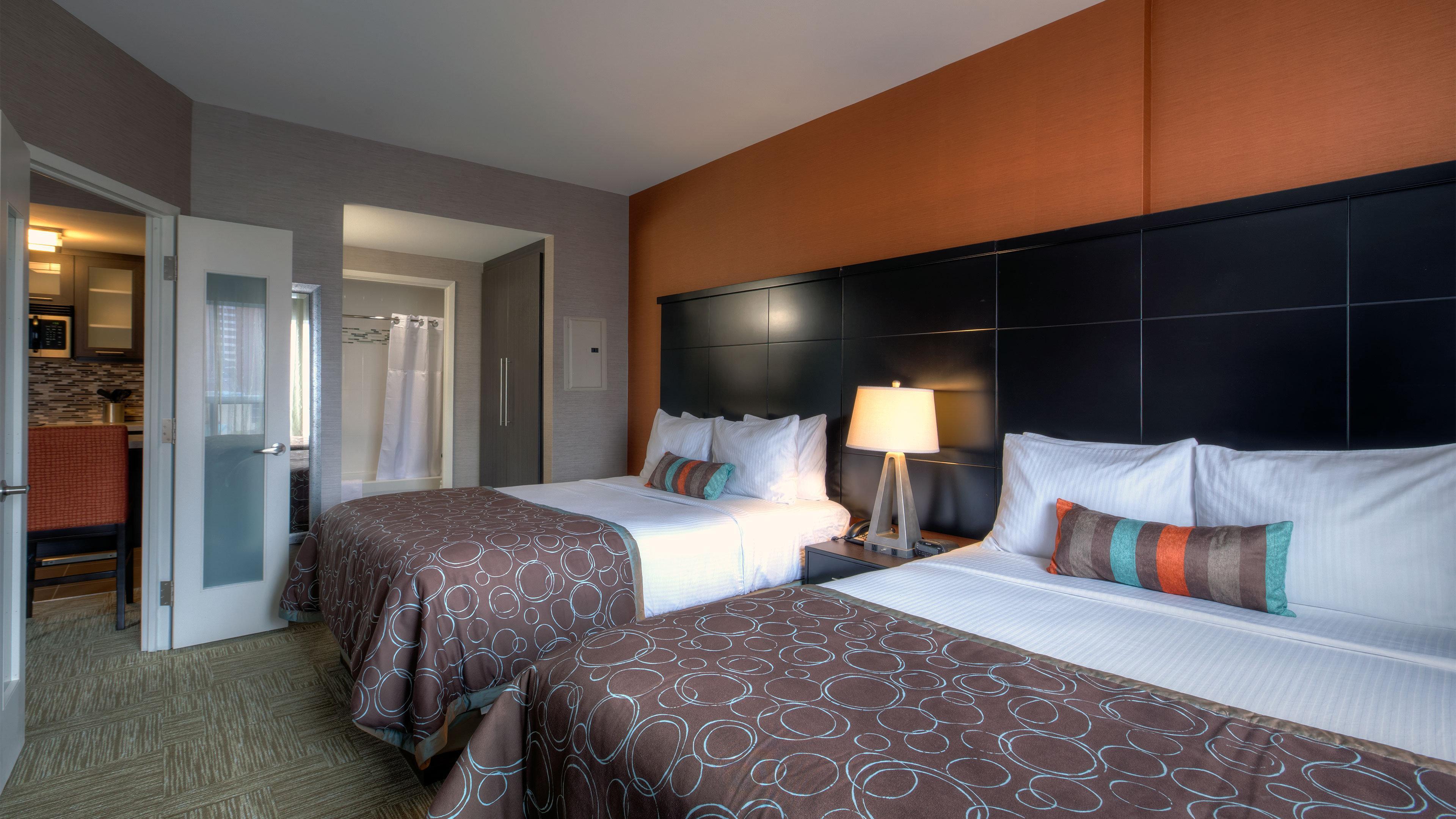 Staybridge Suites Hamilton - Downtown, An Ihg Hotel Buitenkant foto