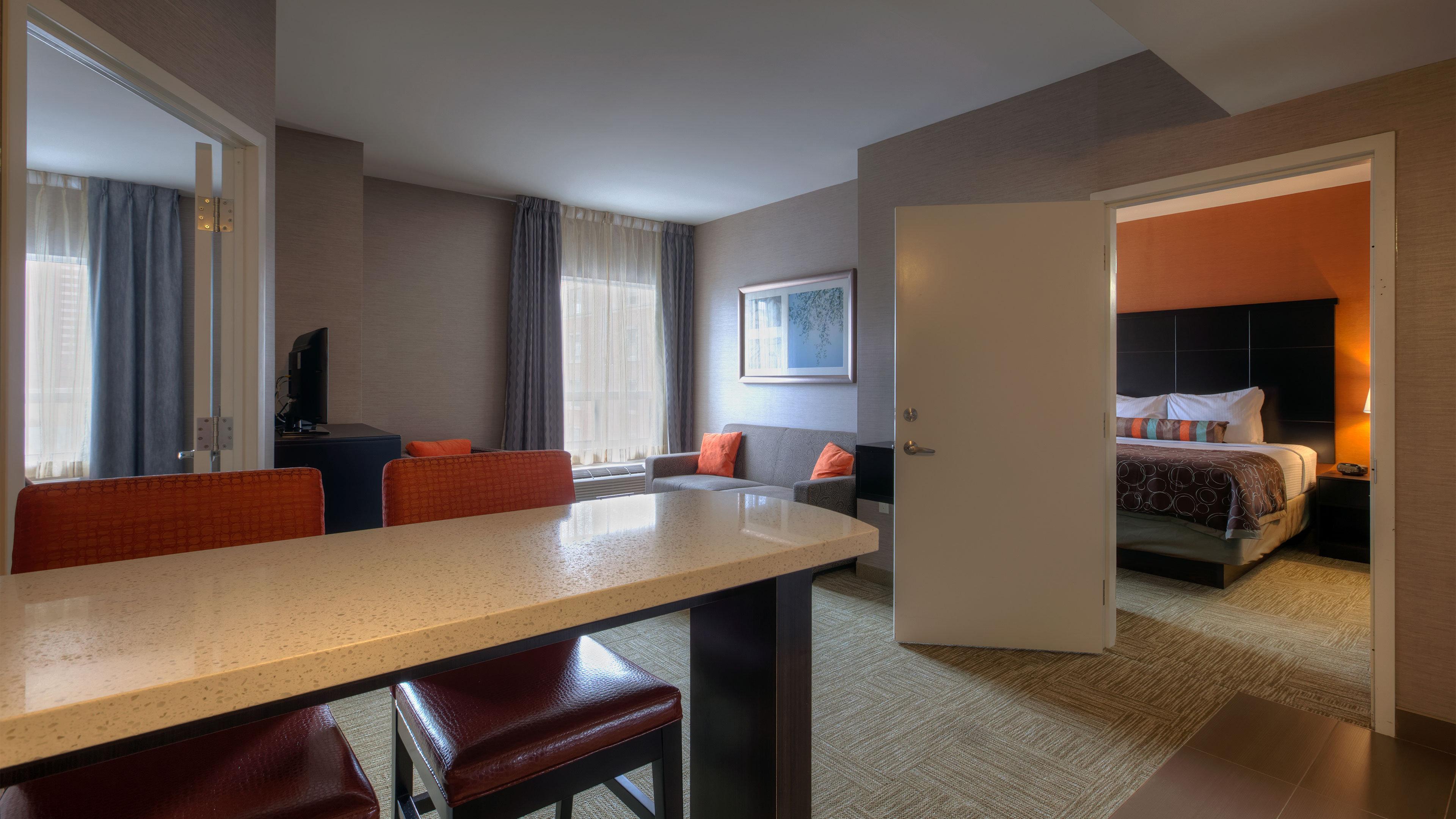 Staybridge Suites Hamilton - Downtown, An Ihg Hotel Buitenkant foto